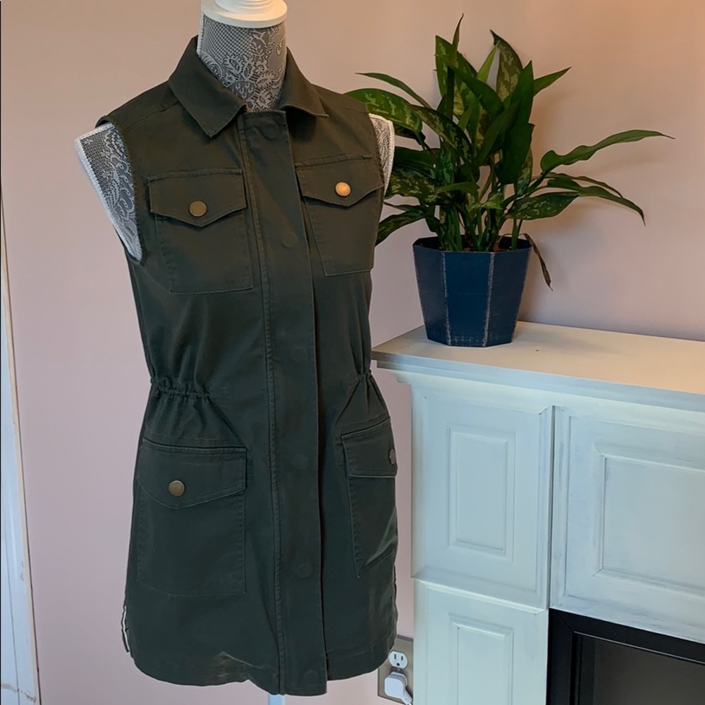 Trendy Little Vest